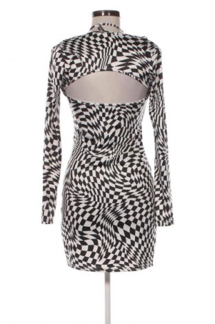 Sukienka H&M Divided, Rozmiar M, Kolor Kolorowy, Cena 25,99 zł