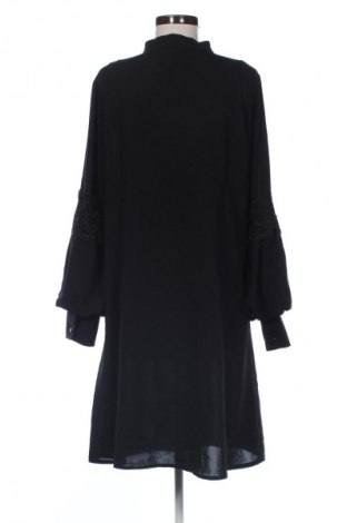 Sukienka Line, Rozmiar XL, Kolor Czarny, Cena 63,99 zł