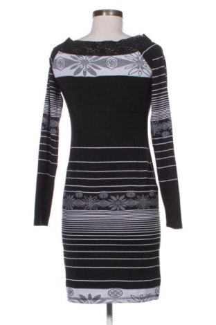 Sukienka Lucy, Rozmiar L, Kolor Kolorowy, Cena 107,17 zł