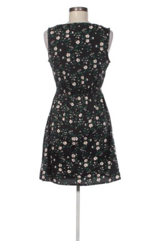 Рокля New Look, Размер M, Цвят Многоцветен, Цена 8,18 €