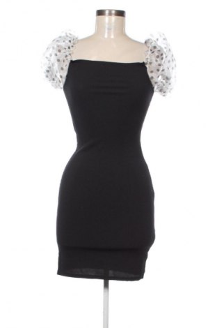 Kleid Pretty Little Thing, Größe S, Farbe Mehrfarbig, Preis 26,58 €