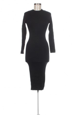 Рокля Pull&Bear, Размер M, Цвят Черен, Цена 8,18 €