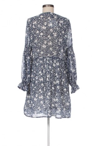 Kleid Reserved, Größe M, Farbe Mehrfarbig, Preis € 20,00