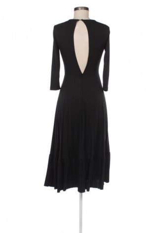 Рокля Reserved, Размер S, Цвят Черен, Цена 20,00 €