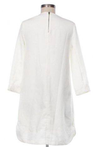 Kleid River Island, Größe M, Farbe Ecru, Preis 25,00 €