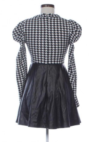 Sukienka SHEIN, Rozmiar S, Kolor Kolorowy, Cena 25,99 zł