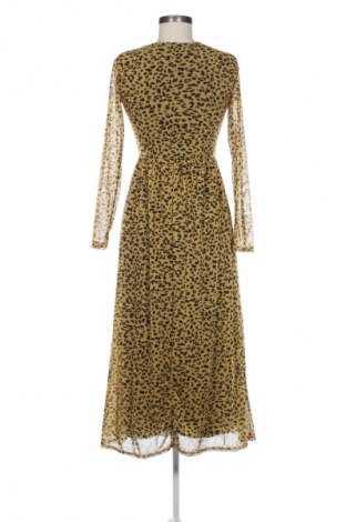 Sukienka Sisters Point, Rozmiar S, Kolor Kolorowy, Cena 133,96 zł