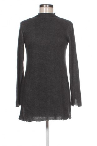 Kleid Stradivarius, Größe M, Farbe Grau, Preis 6,99 €