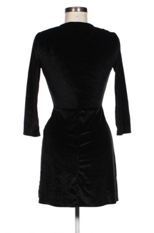 Šaty  Stradivarius, Veľkosť M, Farba Čierna, Cena  5,95 €