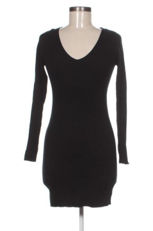 Sukienka Stradivarius, Rozmiar S, Kolor Czarny, Cena 29,99 zł