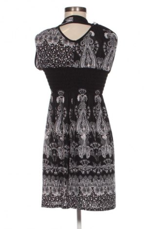 Kleid Sure, Größe M, Farbe Mehrfarbig, Preis 11,99 €