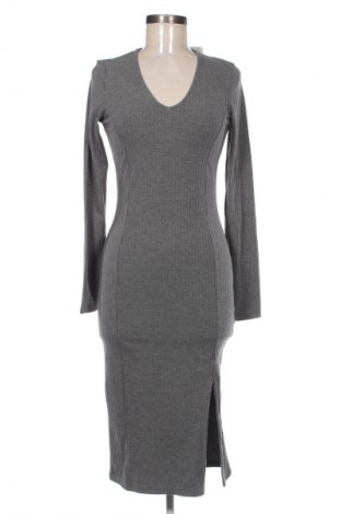 Рокля Terranova, Размер M, Цвят Сив, Цена 19,97 €