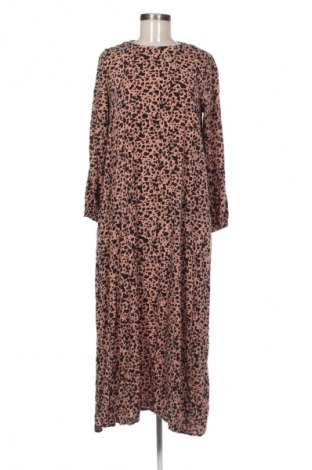 Kleid Trendyol, Größe M, Farbe Mehrfarbig, Preis 24,55 €