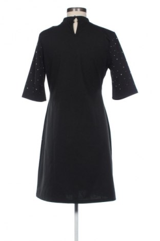 Kleid Trendyol, Größe XL, Farbe Mehrfarbig, Preis 30,00 €