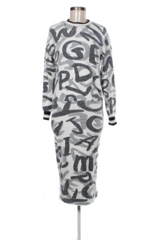 Рокля Unbranded, Размер S, Цвят Многоцветен, Цена 20,00 €