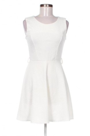 Φόρεμα Unbranded, Μέγεθος S, Χρώμα Λευκό, Τιμή 20,00 €