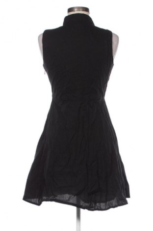 Kleid VILA, Größe M, Farbe Schwarz, Preis 14,00 €