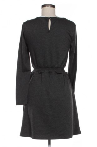 Рокля VILA, Размер XS, Цвят Многоцветен, Цена 4,60 €