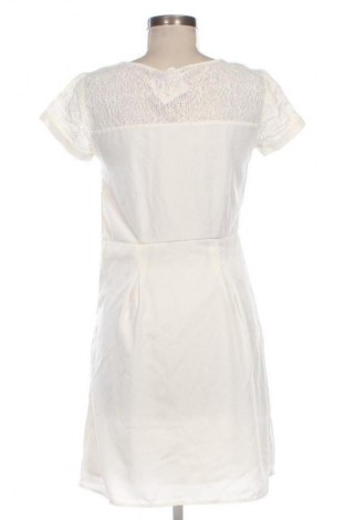Рокля Vero Moda, Размер M, Цвят Бял, Цена 8,69 €