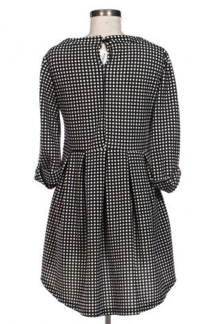 Šaty  Zuiki, Velikost M, Barva Vícebarevné, Cena  139,00 Kč