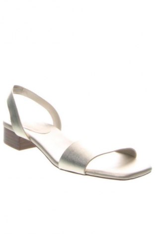Szandálok Aldo, Méret 39, Szín Arany
, Ár 35 839 Ft
