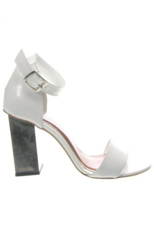 Sandalen Ingiliz, Größe 40, Farbe Weiß, Preis € 312,81