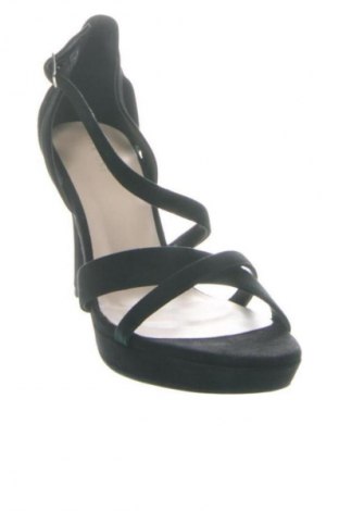 Sandály Pier One, Velikost 39, Barva Černá, Cena  741,00 Kč