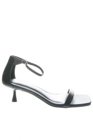 Сандали Primark, Размер 39, Цвят Черен, Цена 31,73 €