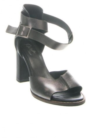 Сандали Tara, Размер 37, Цвят Многоцветен, Цена 39,00 €