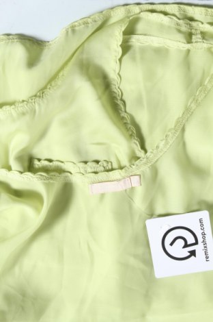 Γυναικείο αμάνικο μπλουζάκι B.Young, Μέγεθος S, Χρώμα Πράσινο, Τιμή 13,64 €