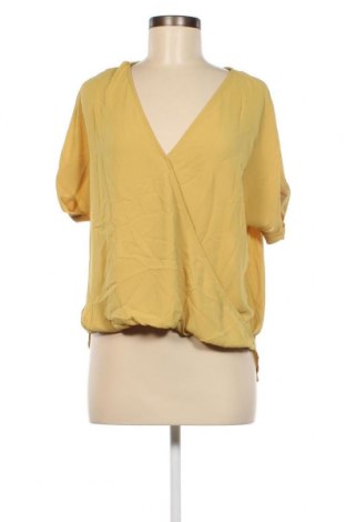 Γυναικεία μπλούζα Lush, Μέγεθος M, Χρώμα Κίτρινο, Τιμή 23,51 €