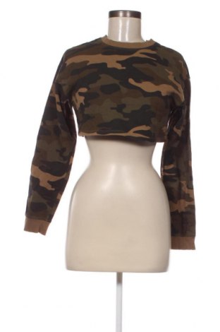 Дамска блуза Bershka, Размер XS, Цвят Зелен, Цена 4,94 лв.