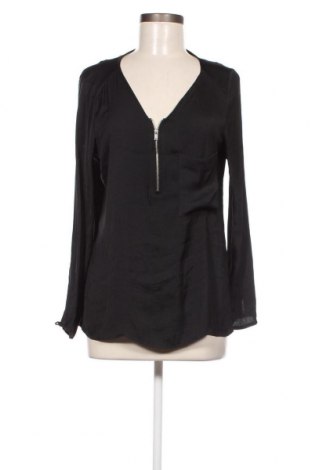 Дамска блуза Bershka, Размер L, Цвят Черен, Цена 4,56 лв.