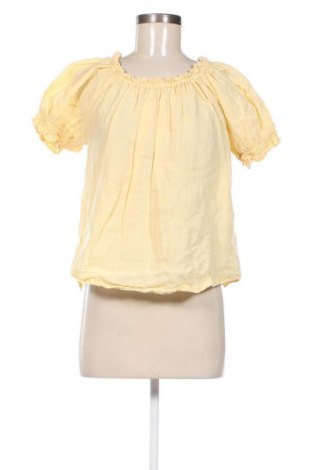 Дамска блуза Claire, Размер M, Цвят Жълт, Цена 25,43 лв.