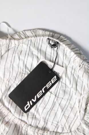 Γυναικεία μπλούζα Diverse, Μέγεθος M, Χρώμα Λευκό, Τιμή 5,43 €