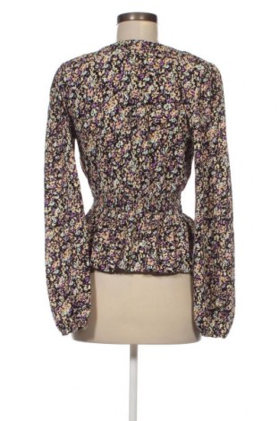 Дамска блуза Fb Sister, Размер M, Цвят Многоцветен, Цена 4,56 лв.