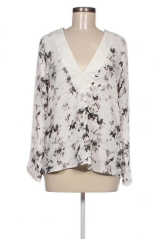 Дамска блуза Gina Tricot, Размер M, Цвят Бял, Цена 4,65 лв.