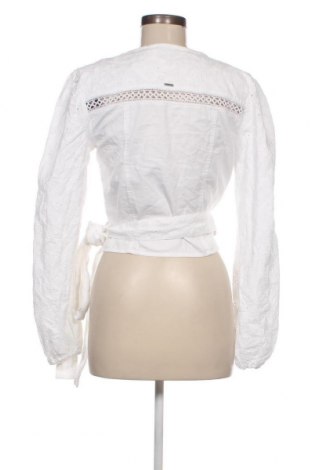 Γυναικεία μπλούζα Guess, Μέγεθος M, Χρώμα Λευκό, Τιμή 41,62 €