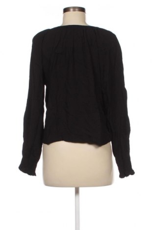 Дамска блуза Lindex, Размер M, Цвят Черен, Цена 4,18 лв.