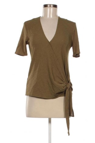 Дамска блуза Mango, Размер S, Цвят Зелен, Цена 3,65 лв.