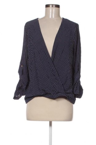 Γυναικεία μπλούζα Striking, Μέγεθος M, Χρώμα Μπλέ, Τιμή 2,23 €