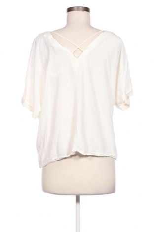 Дамска блуза Vero Moda, Размер XL, Цвят Екрю, Цена 9,20 лв.