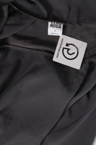 Дамска блуза Vero Moda, Размер XS, Цвят Сив, Цена 4,50 лв.