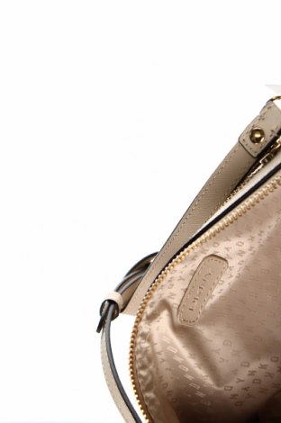 Дамска чанта DKNY, Цвят Бежов, Цена 108,90 лв.