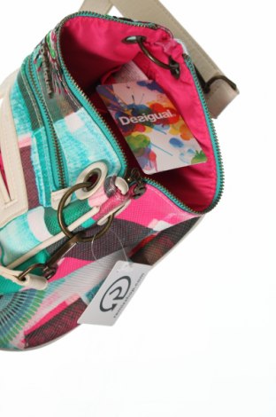 Дамска чанта Desigual, Цвят Многоцветен, Цена 146,00 лв.