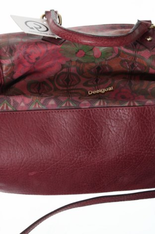Дамска чанта Desigual, Цвят Лилав, Цена 116,10 лв.