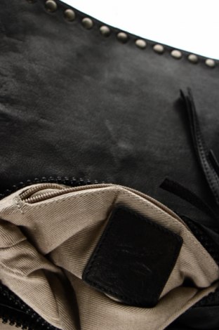 Дамска чанта Frankie Garage, Цвят Черен, Цена 85,36 лв.