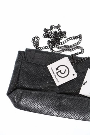 Дамска чанта Irl, Цвят Черен, Цена 44,64 лв.
