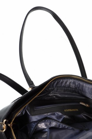 Дамска чанта U.S. Polo Assn., Цвят Черен, Цена 124,10 лв.