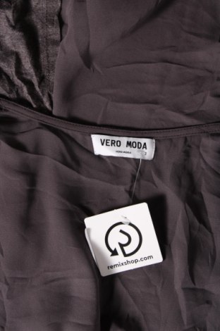 Дамска жилетка Vero Moda, Размер S, Цвят Сив, Цена 5,40 лв.